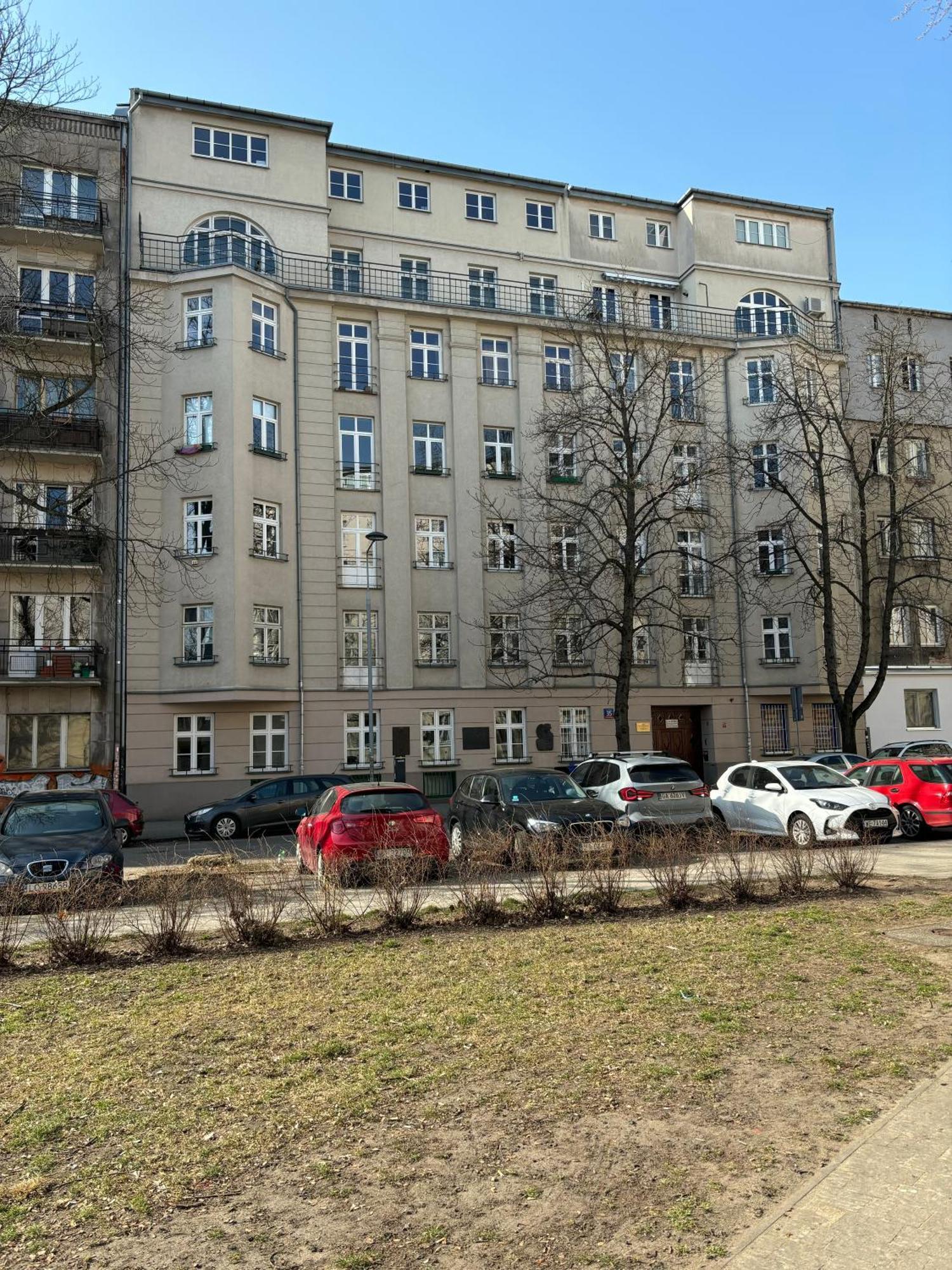 Chocimska 35 - Skwer Tarasa Szewczenki - Stary Mokotow